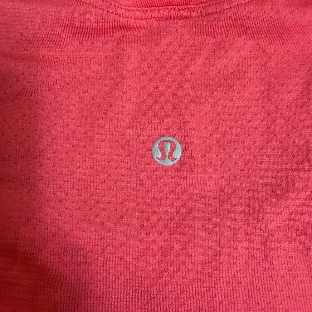 lululemon athletica Short Sleeve Performance Tee - Hot Pink - Picture 2 of 3